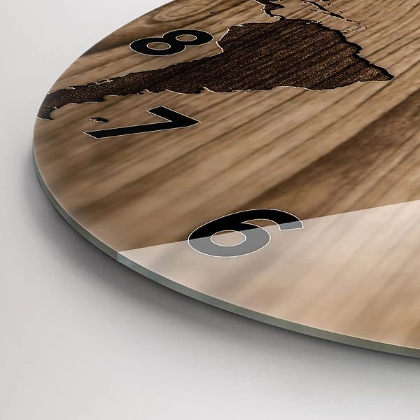 Wanduhr rund Weltkarte auf Holz