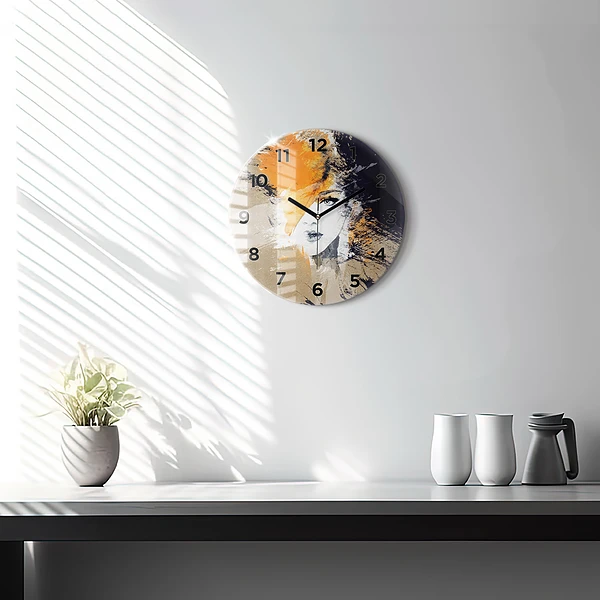 Wanduhr rund mit motiv Portrait einer Frau abstrakt