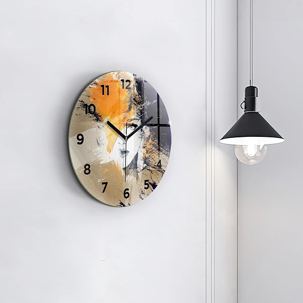 Wanduhr rund mit motiv Portrait einer Frau abstrakt