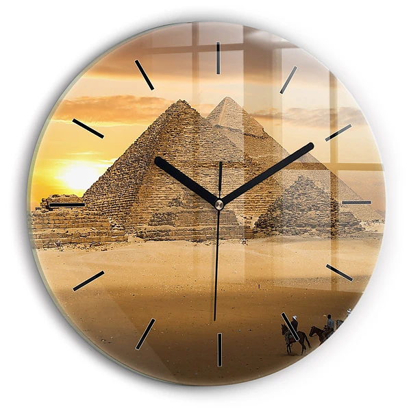 Wanduhr rund Pyramiden und Sonnenuntergang