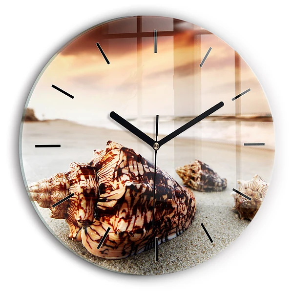 Wanduhr rund Muschel am Strand