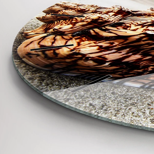 Wanduhr rund Muschel am Strand