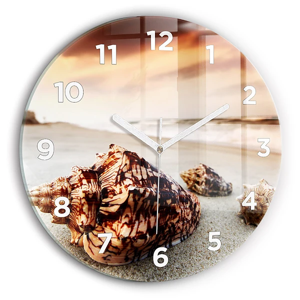 Wanduhr rund Muschel am Strand
