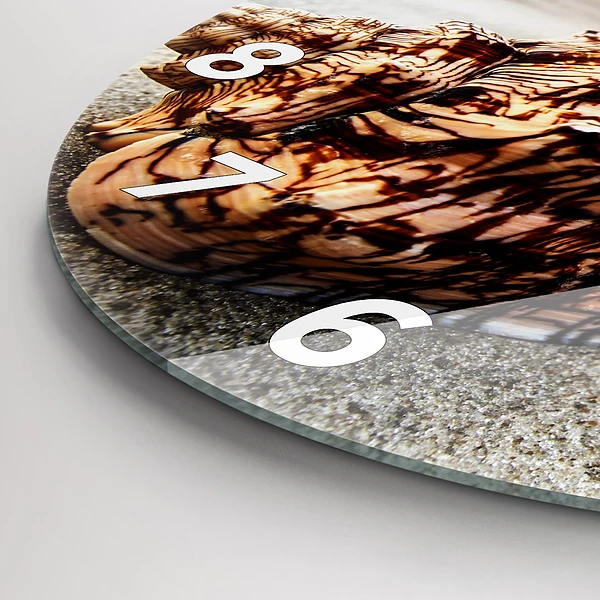 Wanduhr rund Muschel am Strand