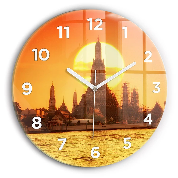 Wanduhr rund Wat arun Bangkok Thailand