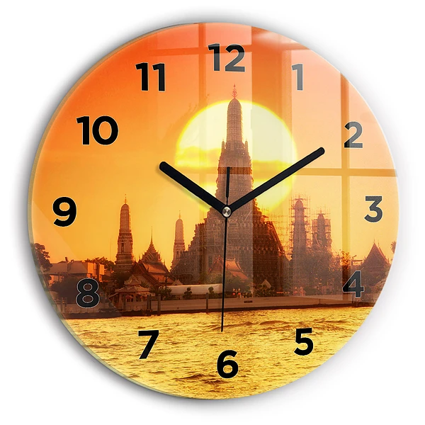 Wanduhr rund Wat arun Bangkok Thailand