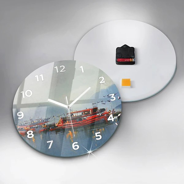 Wanduhr rund mit motiv Fischerboot im Hafen