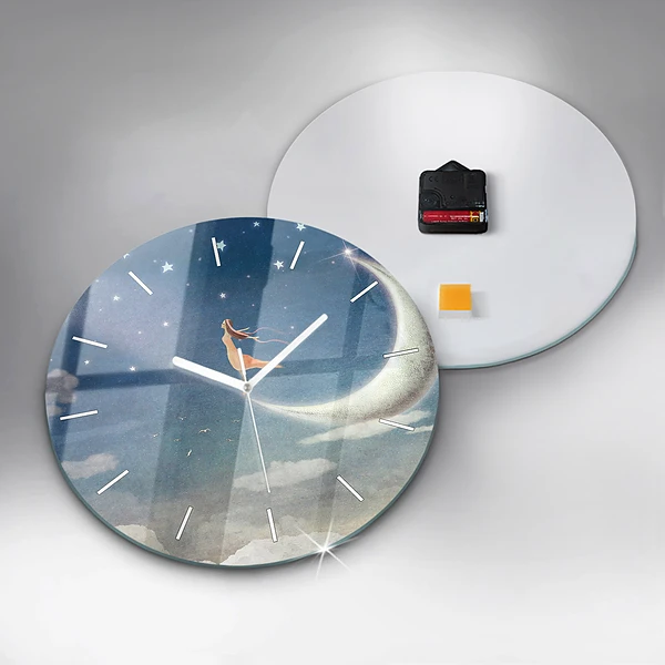 Wanduhr rund Mädchen auf dem Mond