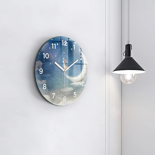 Wanduhr rund Mädchen auf dem Mond