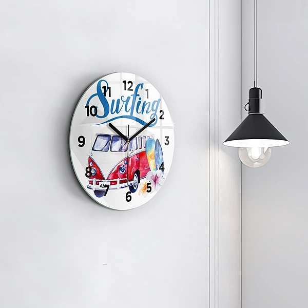Wanduhr rund mit motiv Auto und Schild Surfen