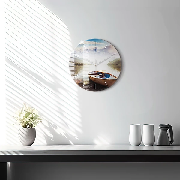 Wanduhr glas rund Blick auf den See