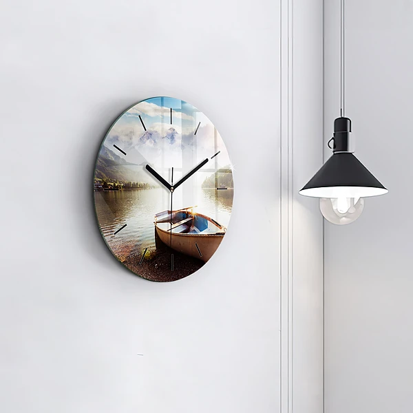 Wanduhr glas rund Blick auf den See