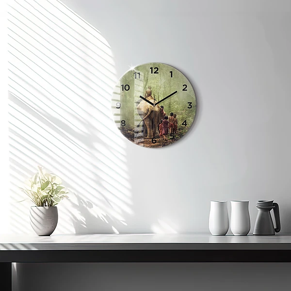 Wanduhr rund mit motiv Kinder führen einen Elefanten