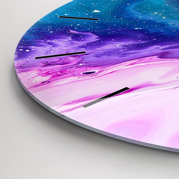 Wanduhr rund Bunter Hintergrund