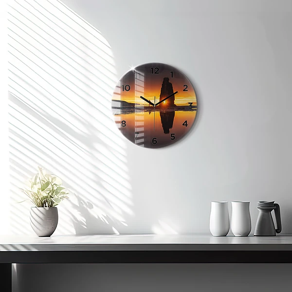 Wanduhr glas rund Läufer und Sonnenuntergang
