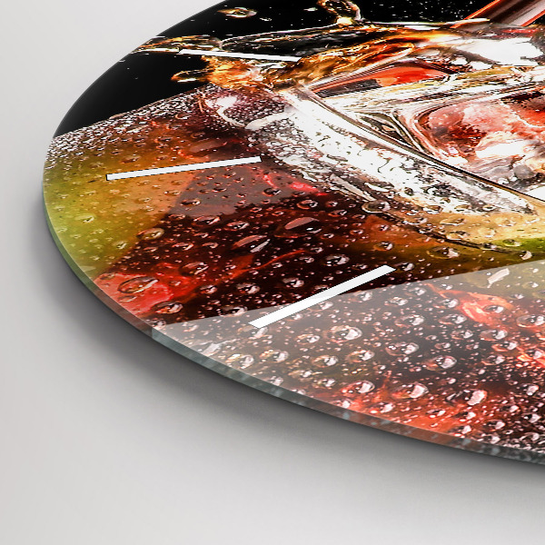 Wanduhr rund Getränk auf dem Eis