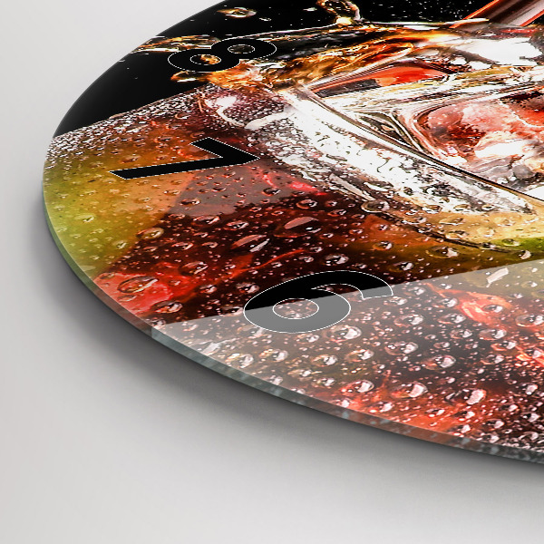 Wanduhr rund Getränk auf dem Eis