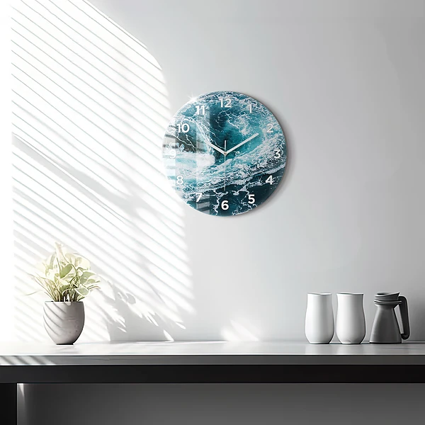 Wanduhr rund Wirbelnde schäumende Wellen