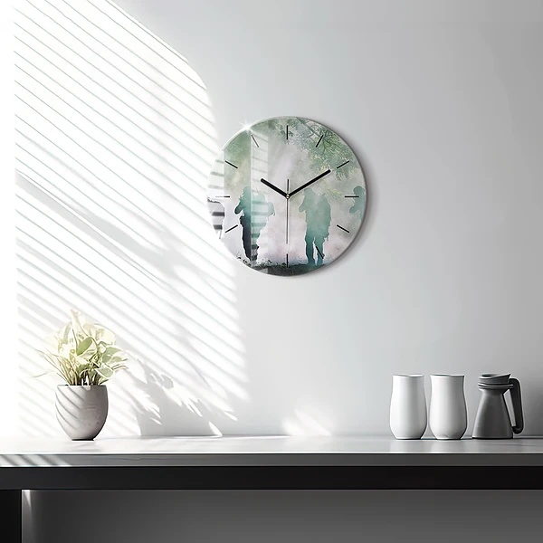 Wanduhr rund Soldaten in einem Wald