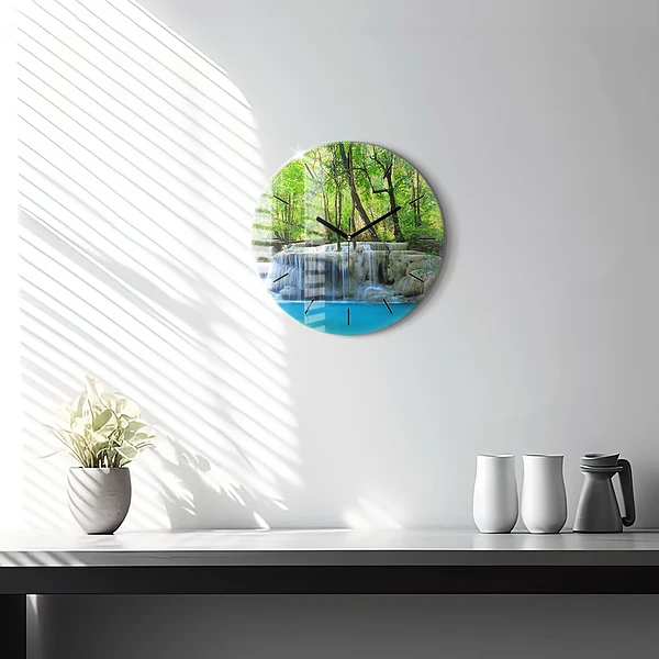 Wanduhr rund mit motiv Wasserfall im Wald