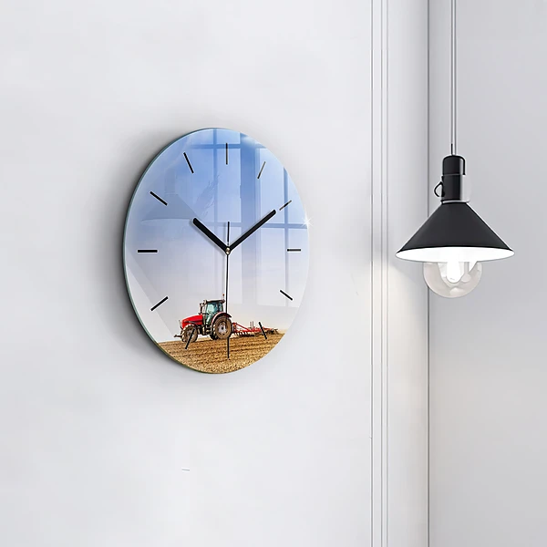 Wanduhr rund Landwirt im Traktor
