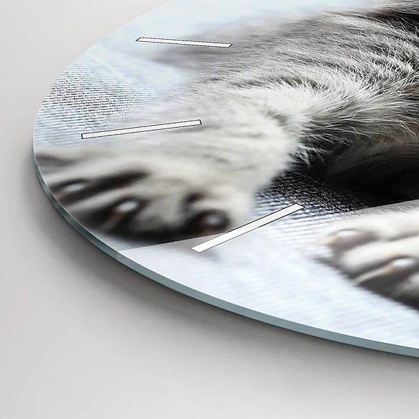Wanduhr rund mit motiv Katze auf dem Sofa