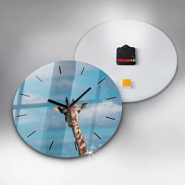 Wanduhr glas rund Große Giraffe vor einem Himmelshintergrund