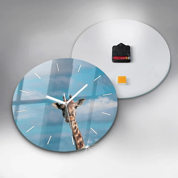 Wanduhr glas rund Große Giraffe vor einem Himmelshintergrund