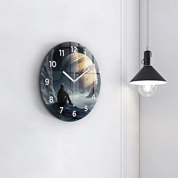 Wanduhr glas rund Mann auf Mond Hintergrund