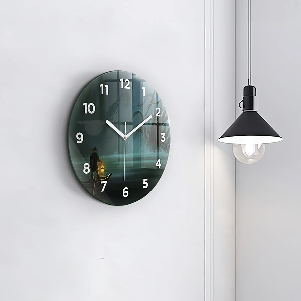 Wanduhr glas rund Mensch und Ungeheuer im Sumpf