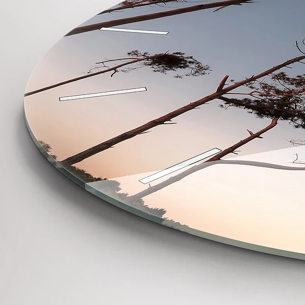 Wanduhr glas rund Mondsichel und Bäume