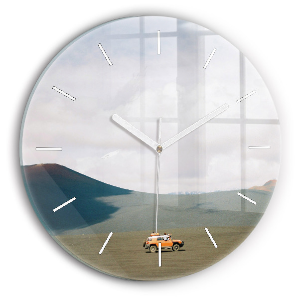 Wanduhr rund Fahrzeug in der Wüste von Kamtschatka