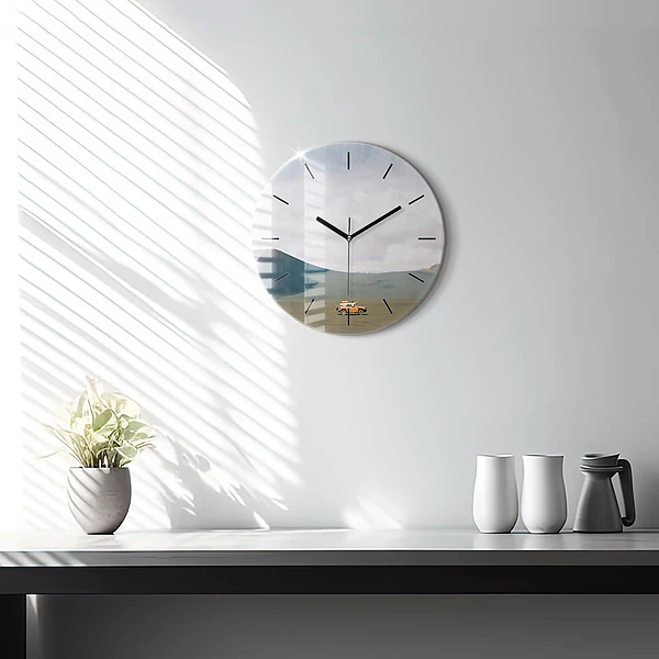 Wanduhr rund Fahrzeug in der Wüste von Kamtschatka