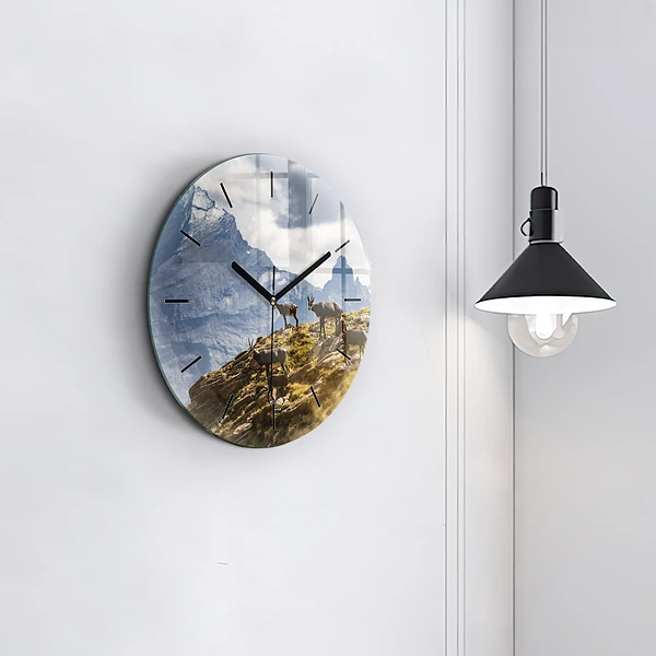 Wanduhr rund Ziege im Aosta-Tal