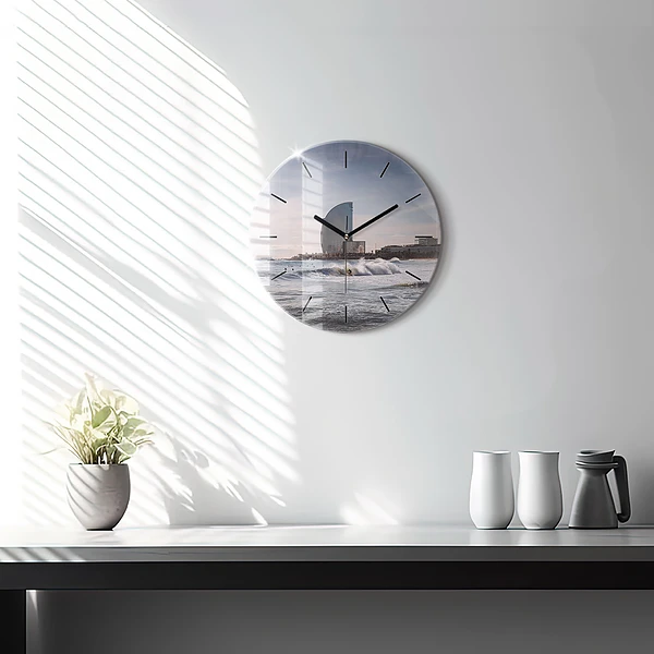 Wanduhr rund mit motiv Surfer in Barcelona