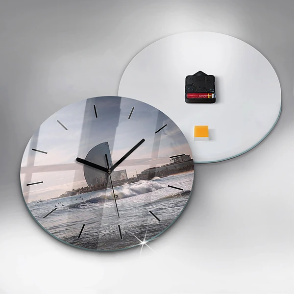 Wanduhr rund mit motiv Surfer in Barcelona