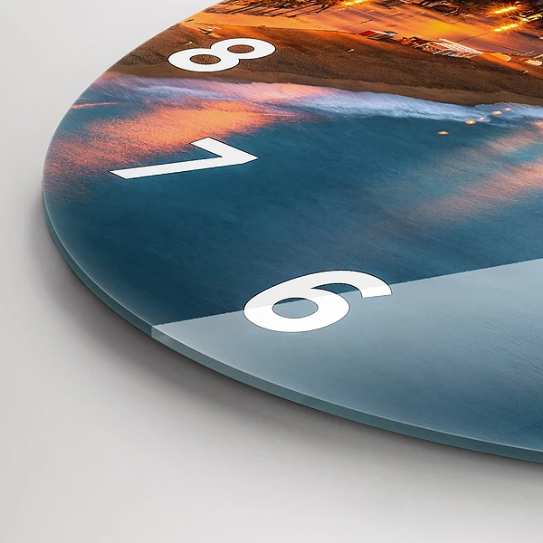 Wanduhr rund Strand von Barcelona