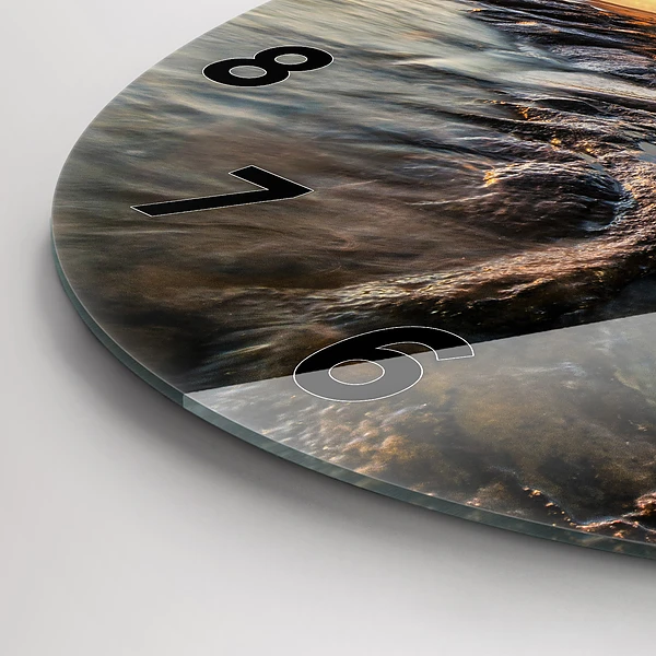 Wanduhr rund Leuchtturm und die Ostsee