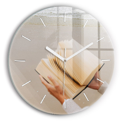 Wanduhr glas rund Ein Moment mit einem Buch