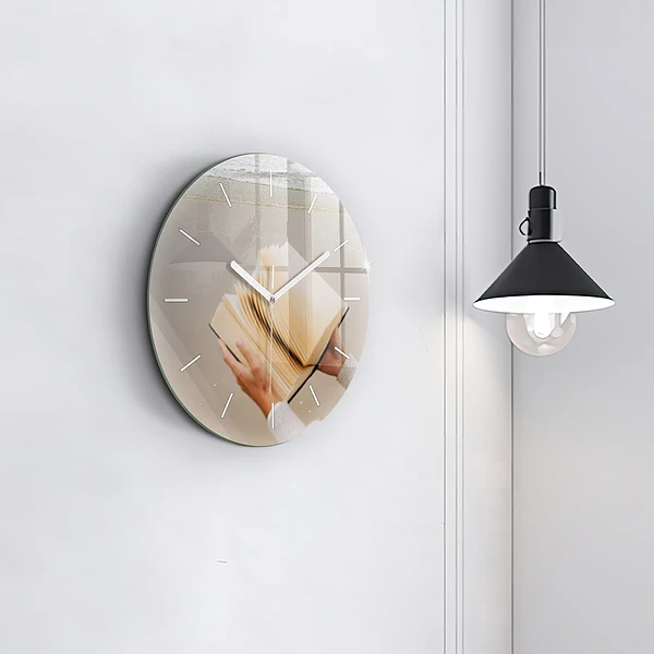 Wanduhr glas rund Ein Moment mit einem Buch