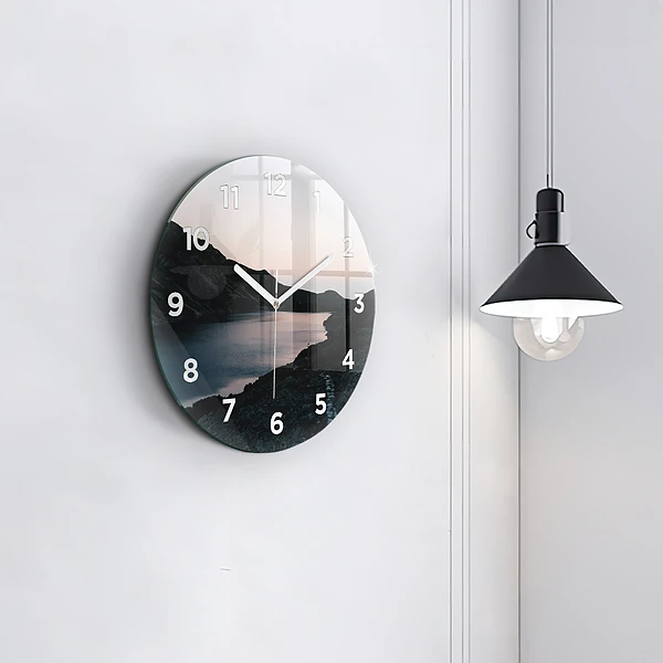Wanduhr rund See und Berge