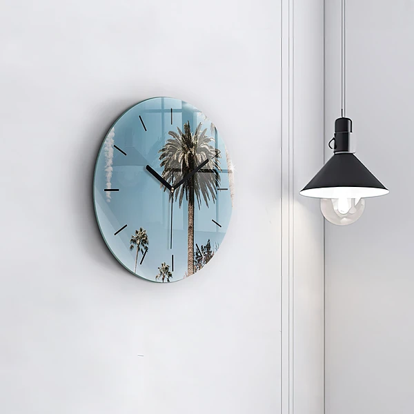 Wanduhr rund Palmen in Los Angeles