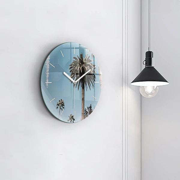 Wanduhr rund Palmen in Los Angeles