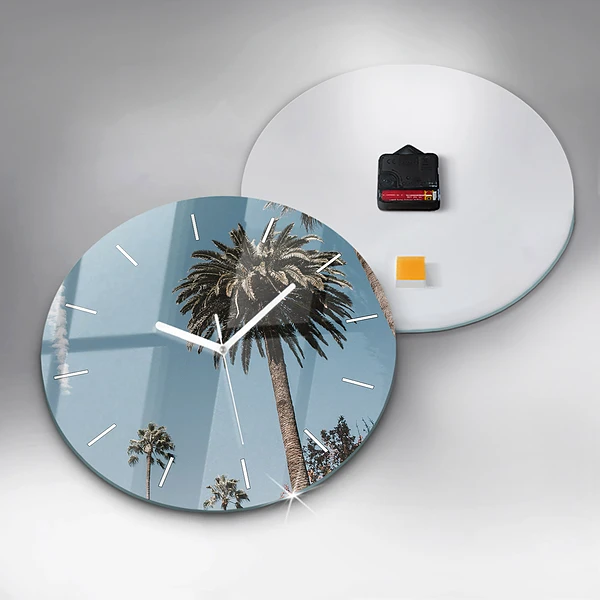 Wanduhr rund Palmen in Los Angeles