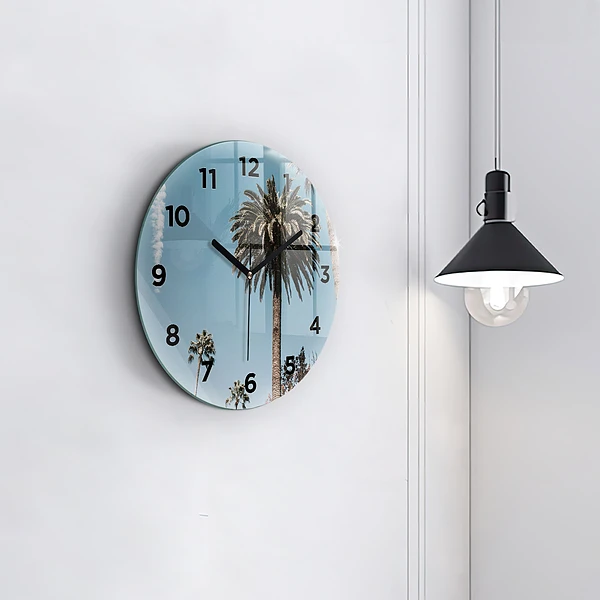 Wanduhr rund Palmen in Los Angeles
