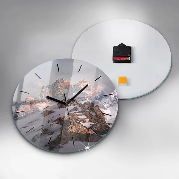 Wanduhr rund Berg mit Schnee bedeckt