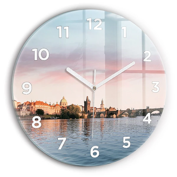 Wanduhr glas rund Karlsbrücke in Prag