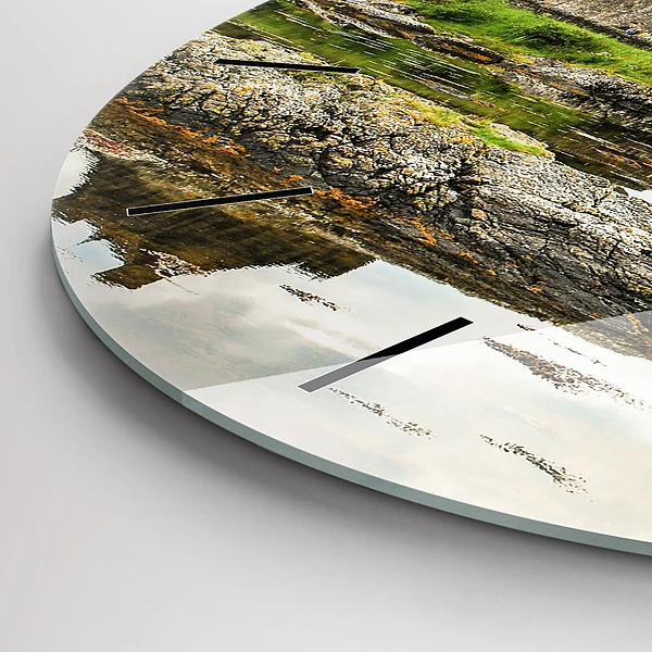 Wanduhr rund mit motiv Schloss Eilean Donan in Schottland