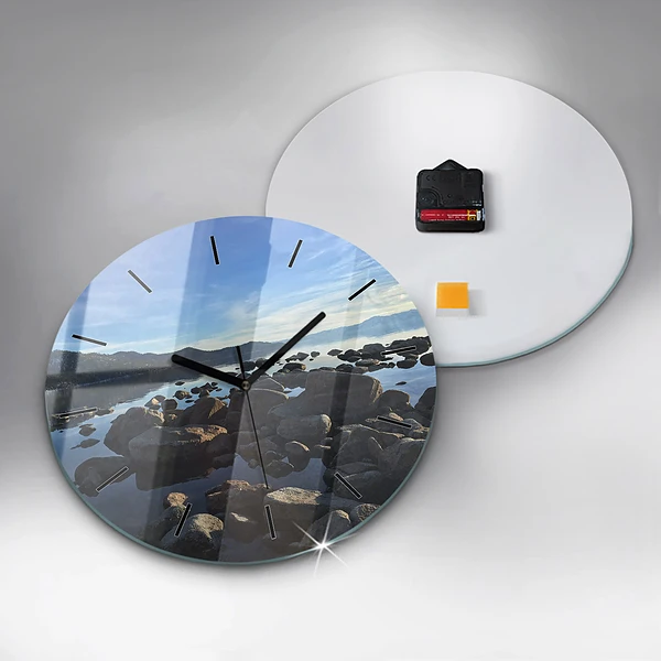 Wanduhr rund Blick aufs Meer