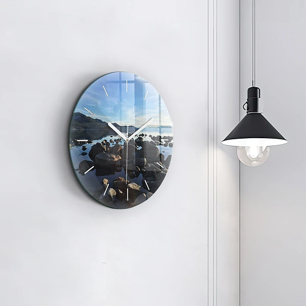 Wanduhr rund Blick aufs Meer